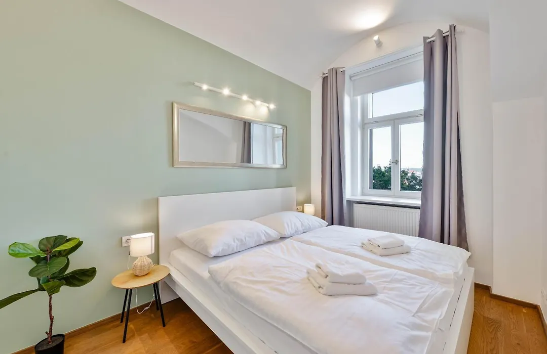 Elegant Apartments Close To Center & Bike Path-1