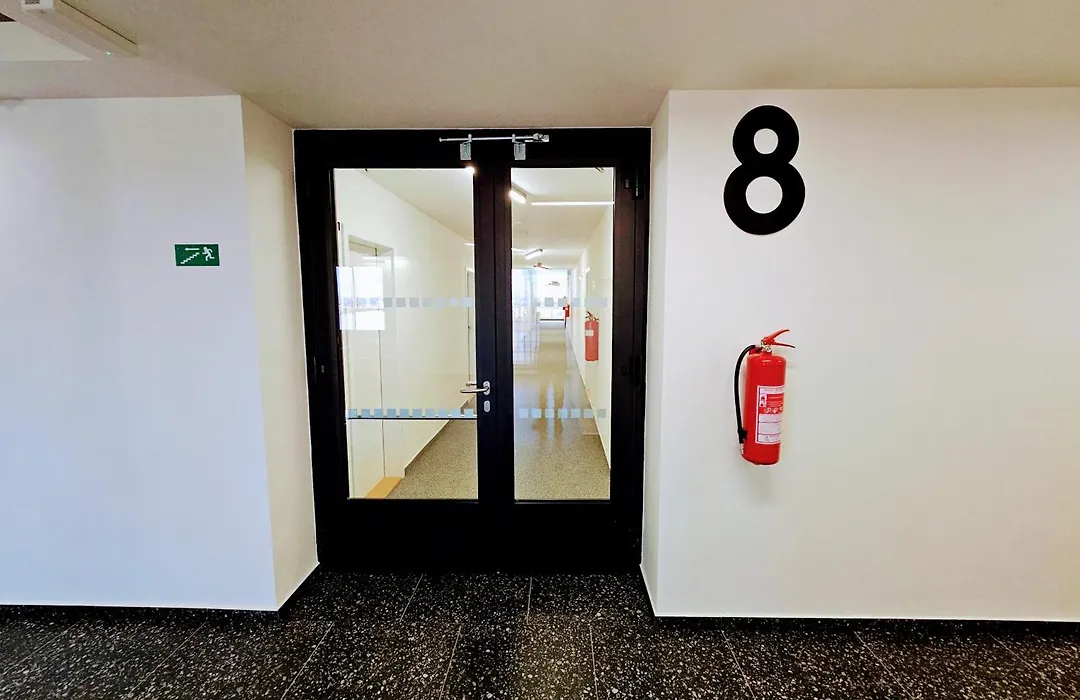 Terrace-View Prague Apartments For Business & Leisure, Free Parking & Gym, Near Metro & Aqua Sport Centre-1