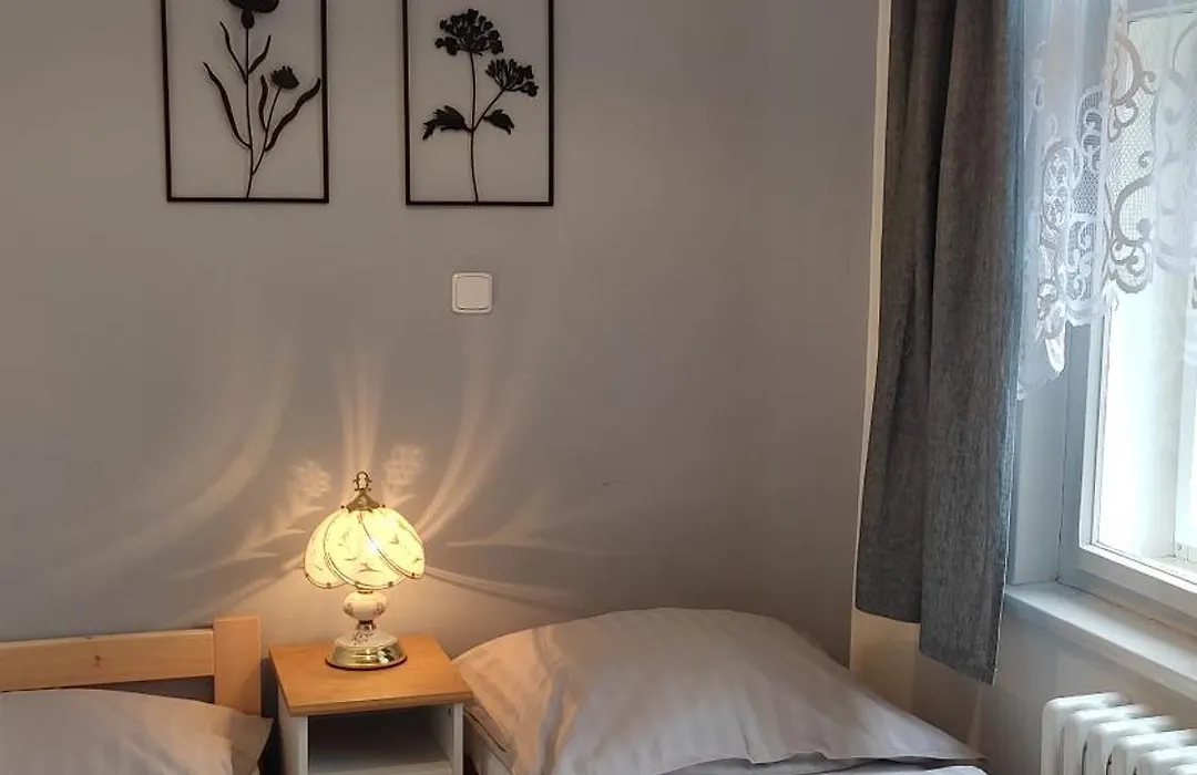 Atmospheric Quiet Apartment-1