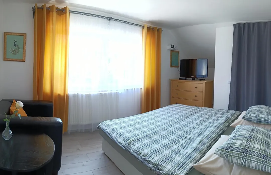 Cozy Gardens Apartments In Prague-1