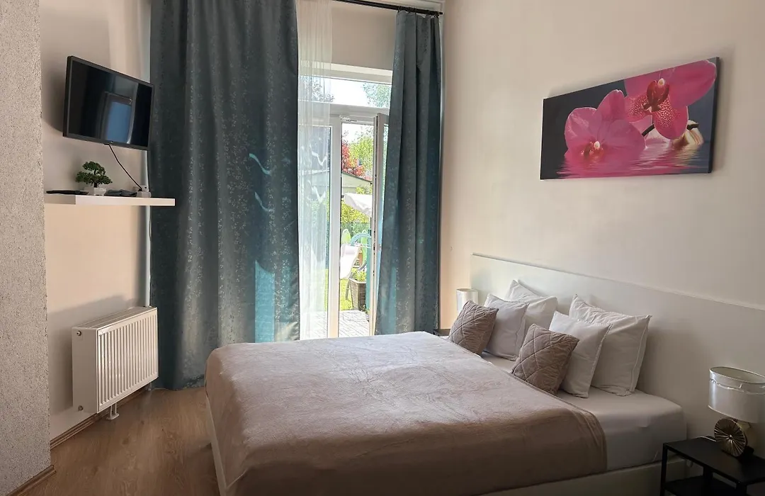 Maria Apartments - Free Parking-1