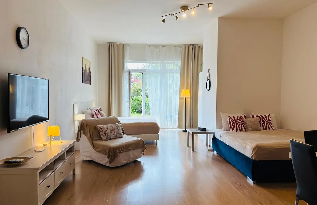 Maria Apartments - Free Parking-1