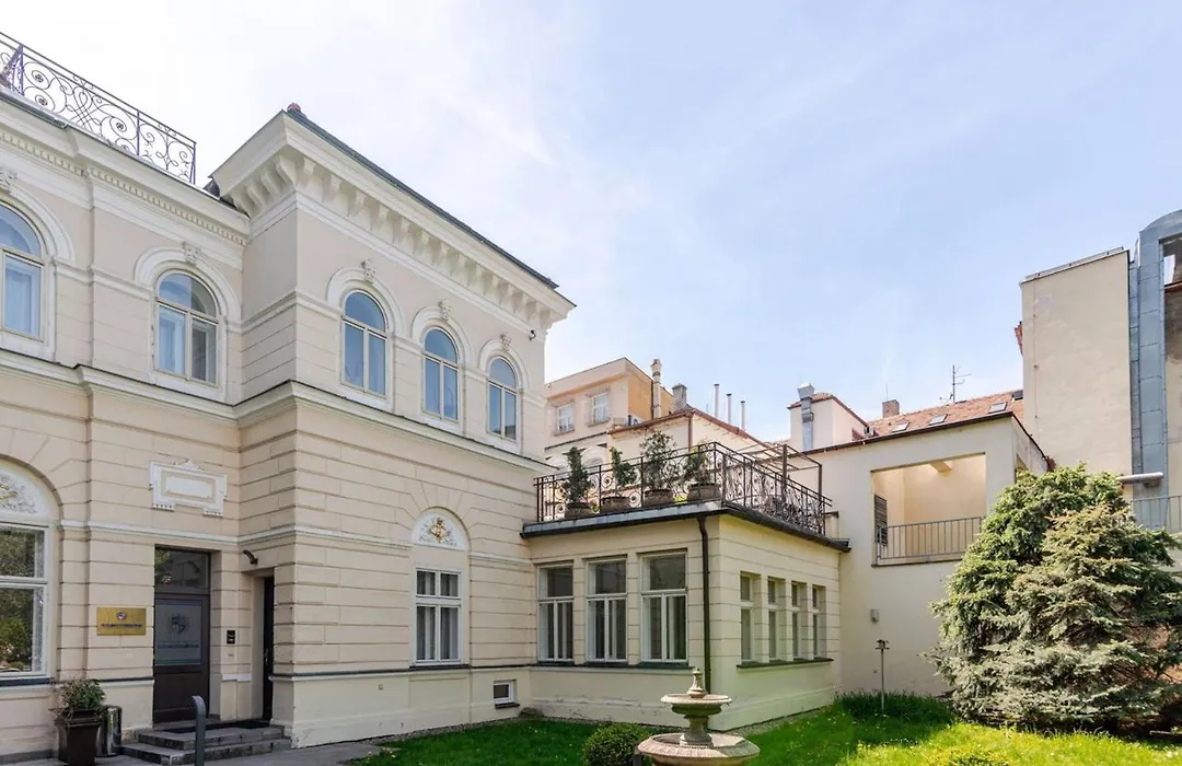 Unique Location With Hot-Tub, Terrace And Garden-1