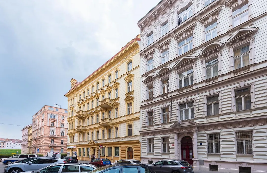 Tyrsova Apartment Near Vinohrady - Self Check In-1