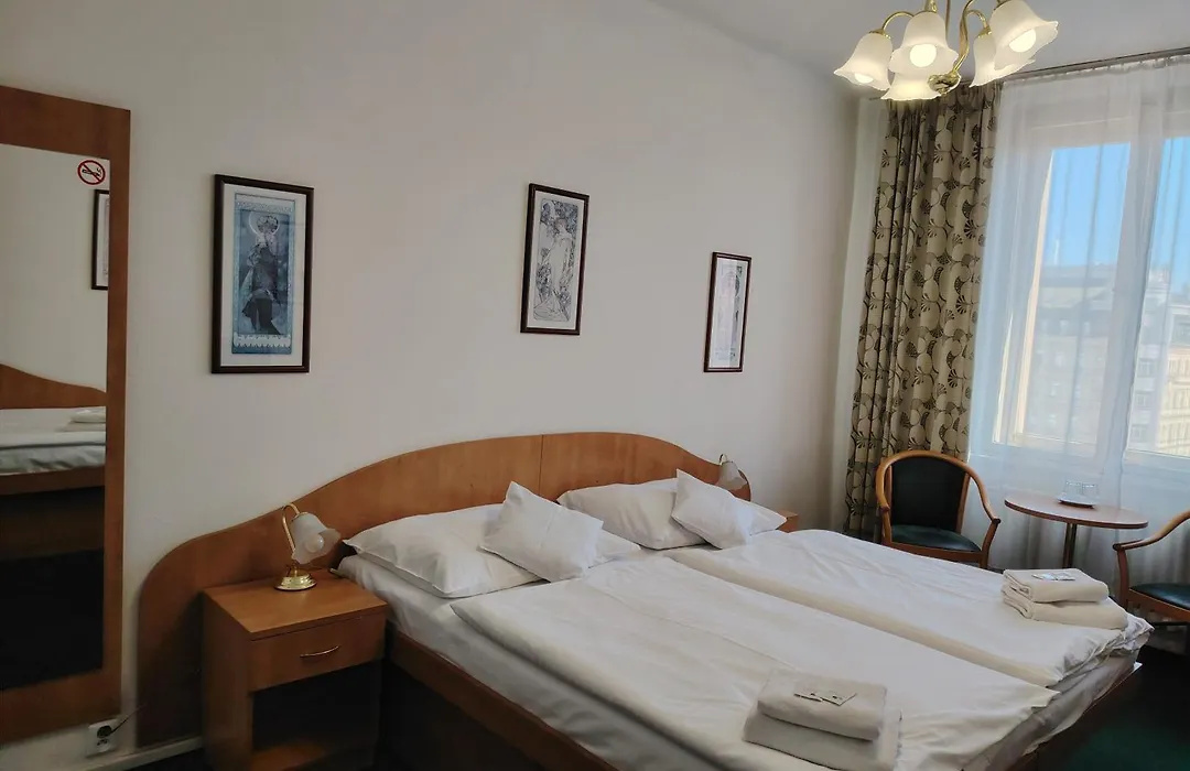 Hotel Legie-1