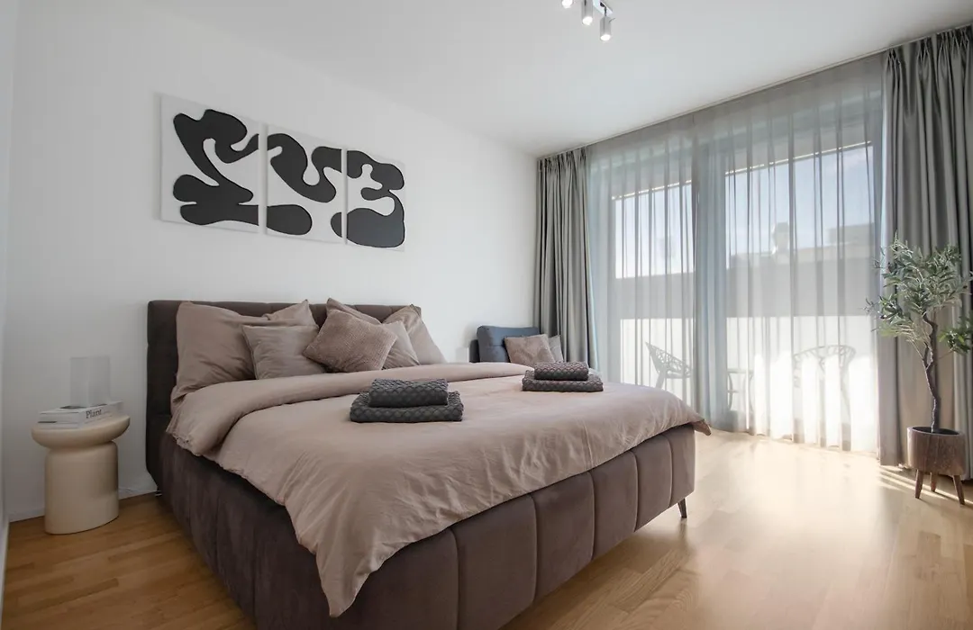 Viktoria Suite N3 With Garage & Balcony-1