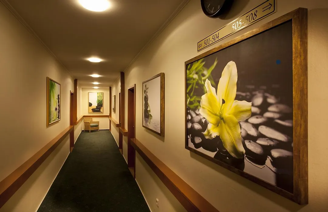 Green Garden Hotel-1
