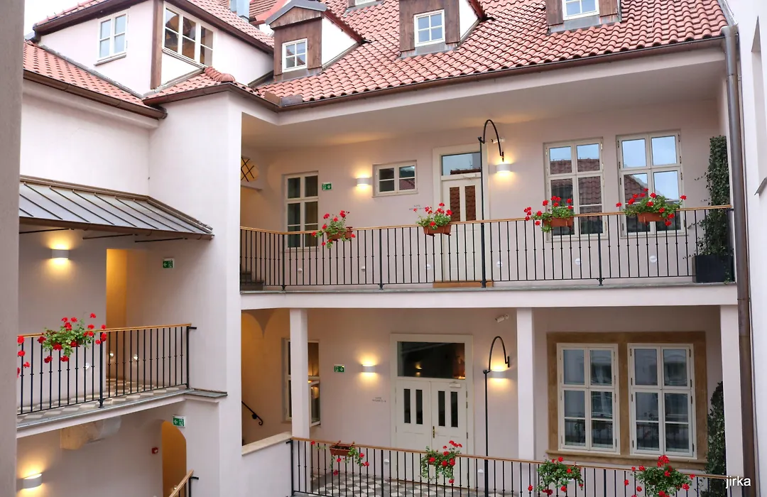 Hotel Golden Key Prague Castle-1