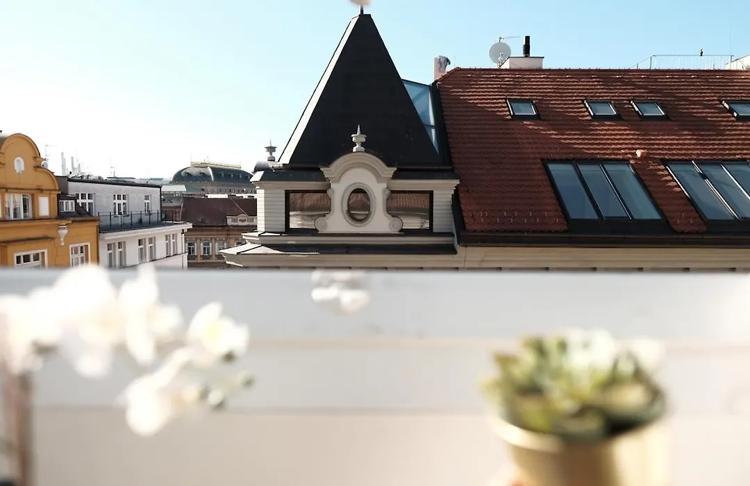 Central, Cozy & Stylish Apartment With Views-1