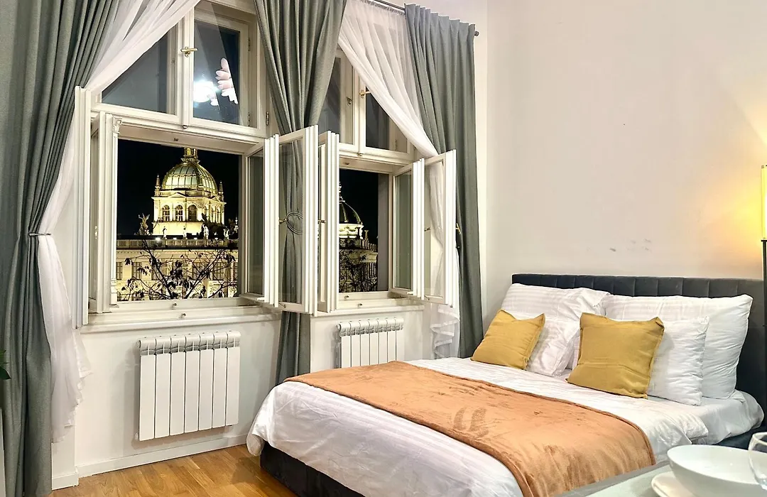Prague 1 Center Modern 2Br Apartment With Panoramic Museum View And King Bed-1