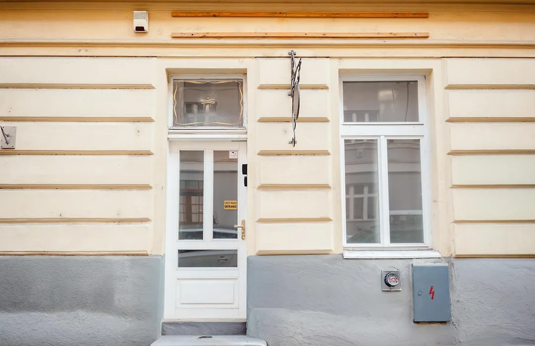 Lovely Prague Havanska - With Free Parking-1