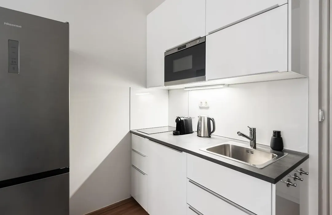 Bright Studios Near Old Town & Excellent City Access By Easybnb Premium-1