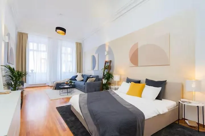 Luxepair Suites Near Prague Castle-1