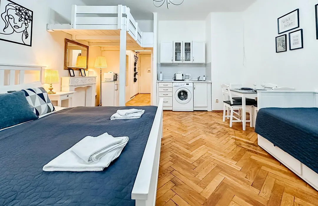 Elso Center Apartment-1