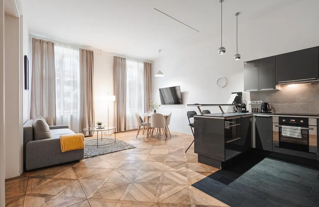 Exclusive Apartment Near Kafka'S Head-1