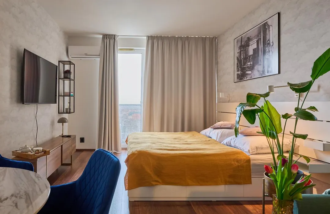High-Sky O2 Arena Apartment With Garage Parking And Ac-1