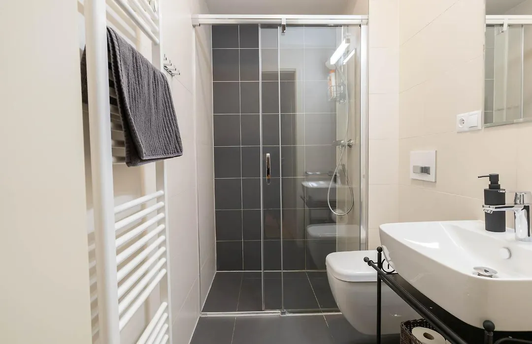 Stay Inn Apartments Krakovska-1