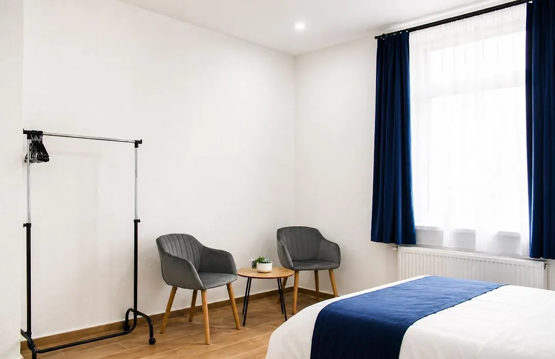 Lyly Apartment - 2 Bedrooms For 6 Guests & Free Parking-1