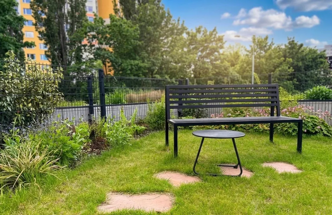 Beta Home - Free Garage, Air Condition, Garden, At Metro, 2Nd Parking On Request-1