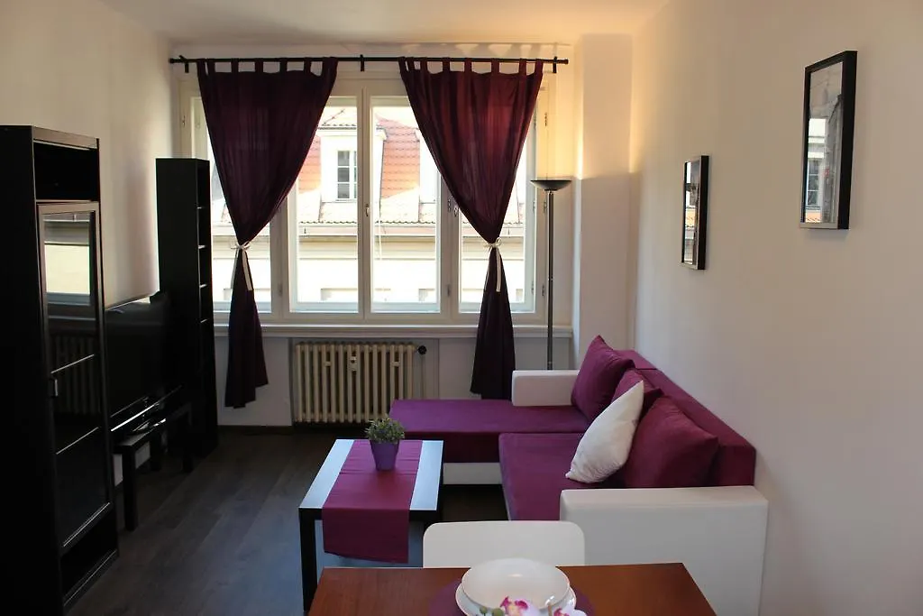 Go Native Prague Apartment-1