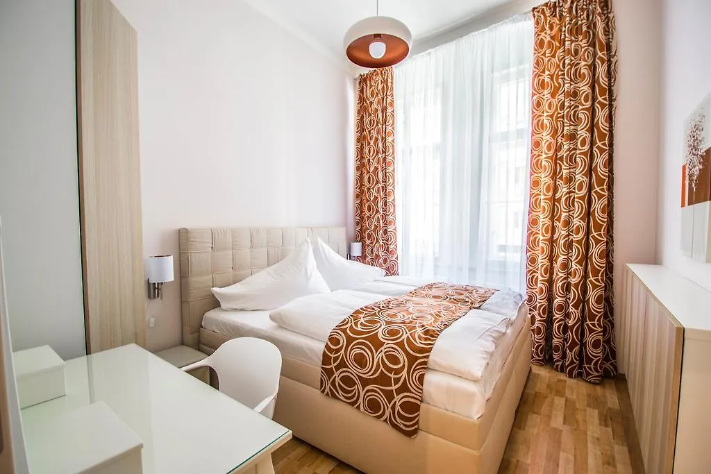 Bourgeois Apartment In Cultural Heritage Building By Ruterra-1