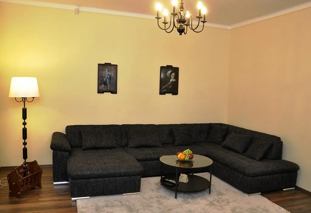 Atmospheric Quiet Apartment-1