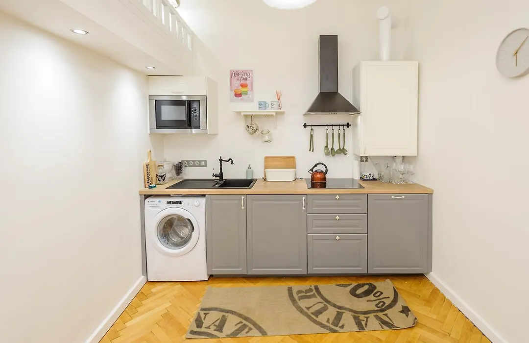 Pinkova Apartments-1