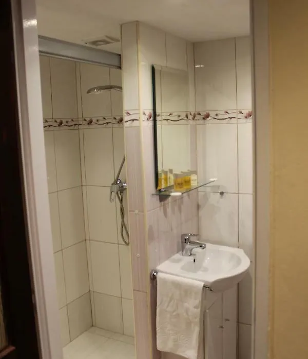 Residence Dobrovskeho-1