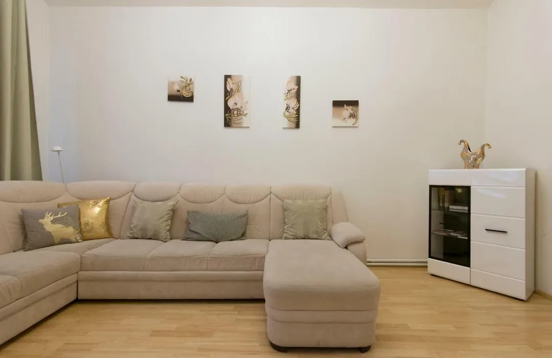 Spacious Apartment Near Wenceslas Square-1