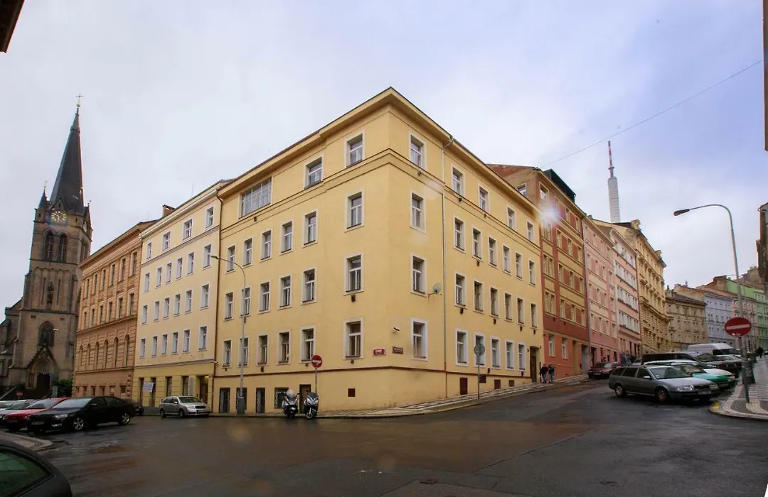 Zizkov Cosy Studio Apartments-1