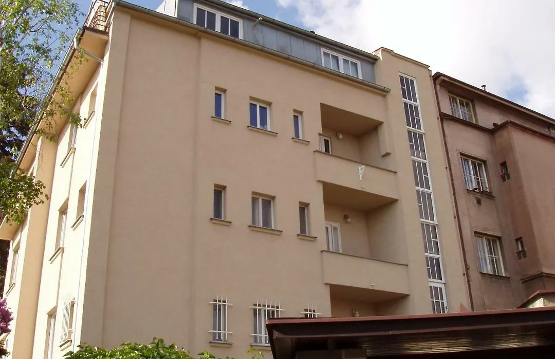 Vila Malvazinky-1