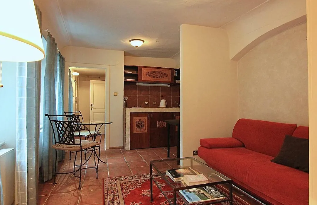 Mala Strana Apartment 1-1
