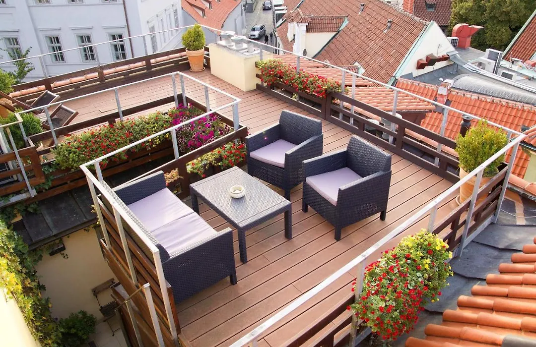 Agnes - Apartments-1
