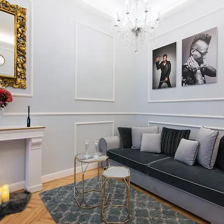 Vogue Apartment Near By Wenceslas Square-3