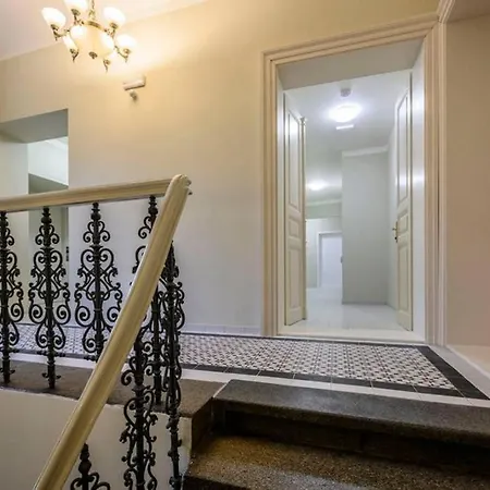 Modern Cozy Apartment In Central Prague-2