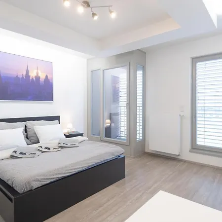 Bright Studio, 10Min Centre, Free Parking-2