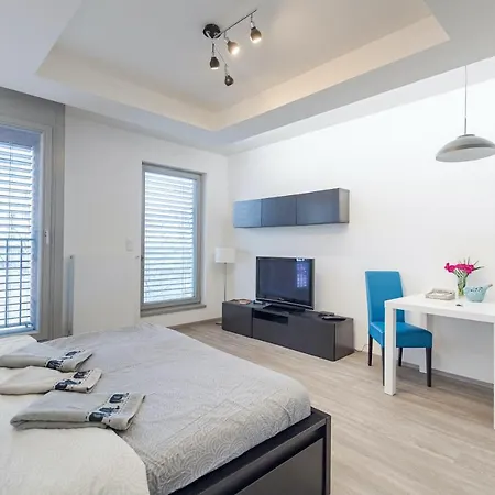 Bright Studio, 10Min Centre, Free Parking-3