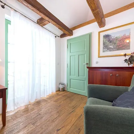 Nobles Apartments-2