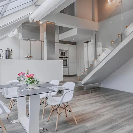 Luxury Apartment In Centre-3
