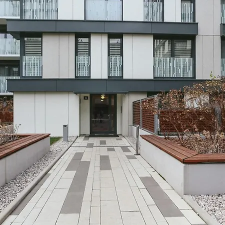 Sunny Apartment-3