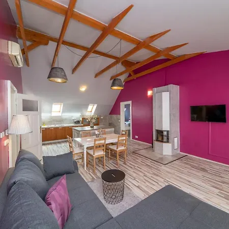Lovely Prague Apartments - Truhlarska-3