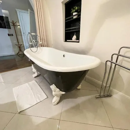 U Obecniho Dvora - Old Town Apartment-2