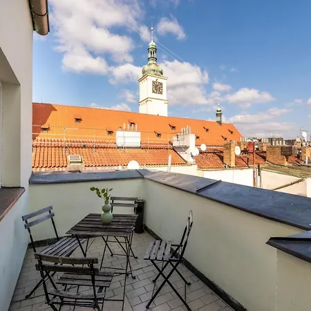 Stupartska - Tyn Church View Residence With Terrace-3
