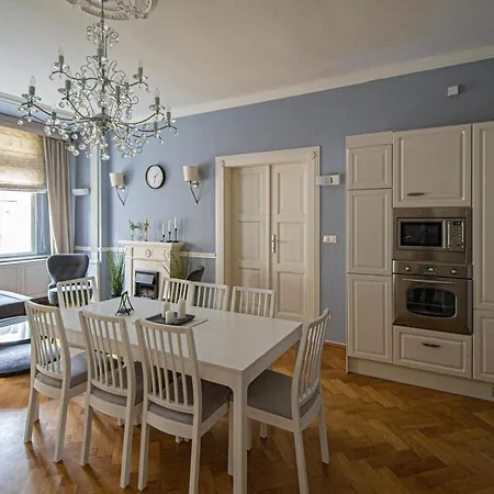 Luxury Central 150M2 Apartment On Wencelas Square With Private Garage-2