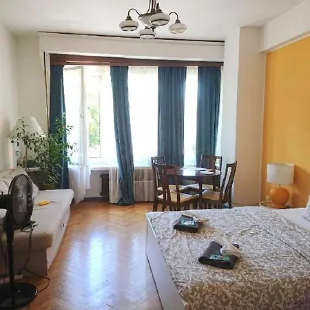 Cozy Studio In The Heart Of Old Prague Near The Charles Bridge-3