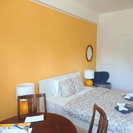 Cozy Studio In The Heart Of Old Prague Near The Charles Bridge-3