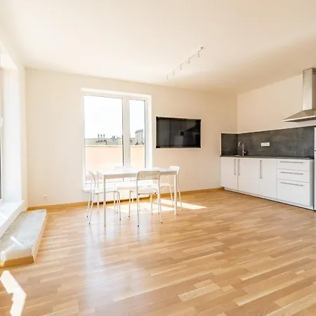 Penthouse # 81 With Panoramic City View In Elite Rezidence With Free Parking-2