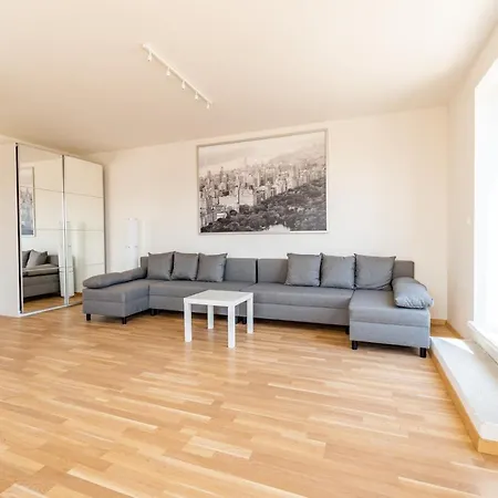 Penthouse # 81 With Panoramic City View In Elite Rezidence With Free Parking-3
