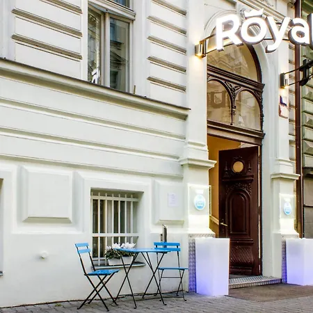 Royal Court Hotel-3