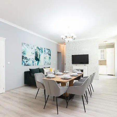 Luxury Central 150M2 Apartment On Wencelas Square With Private Garage-2